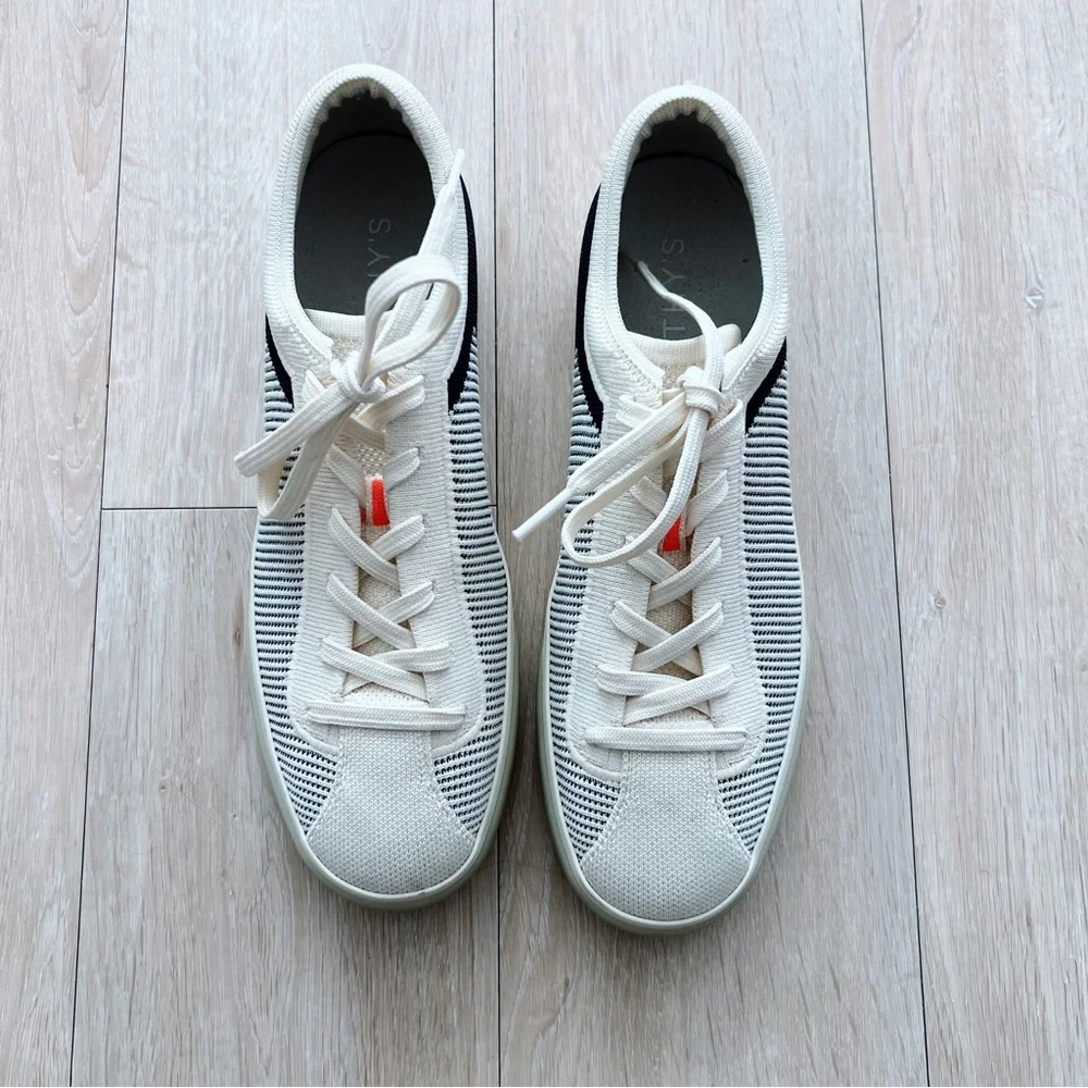 Rothy’s Lace Up Sneaker - Picture 3 of 6